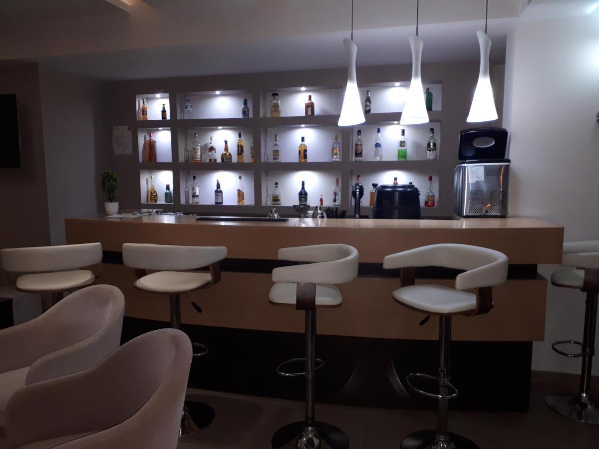 Siros Hotel Leptokaryá Ngoại thất bức ảnh